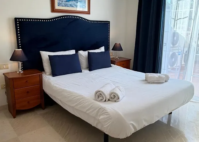 Elegant Mar Palm-mar