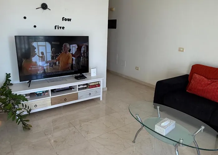 Elegant Mar Palm-mar