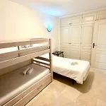 Elegant Mar Apartment